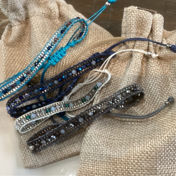 COPY - 🌸Set of 4 Hand Made Glass Bead Bracelets - Picture 4 of 5